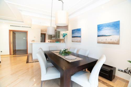Apartamento 3 Habitaciones En Embrujo de Ban�s