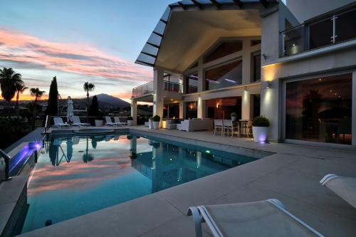 Luxury Villa-los Naranjos Golf Club