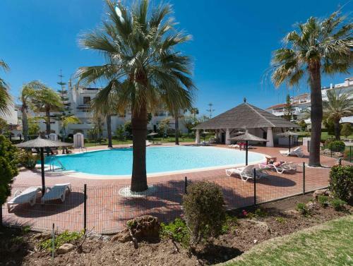 37 - Beach Front Apartment With Pool Views In Las Adeflas