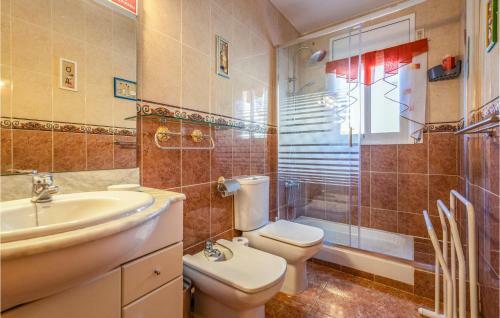 Three-bedroom Holiday Home In Macanet de La Selva