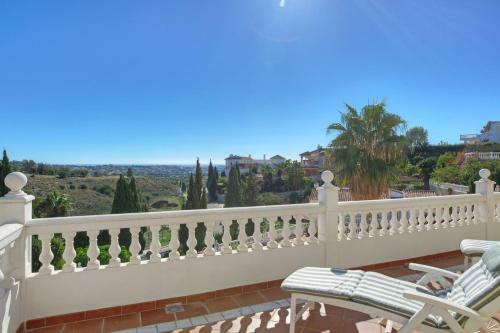 Mijas Villa Sleeps 8 Pool Air Con Wifi