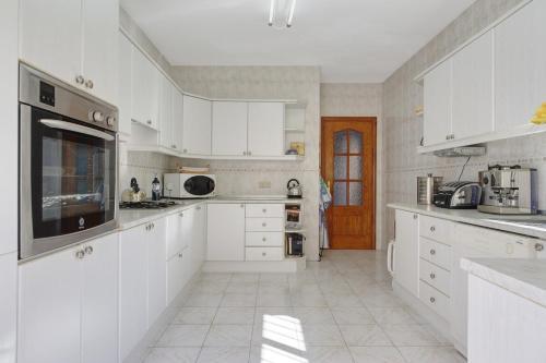 Mijas Villa Sleeps 8 Pool Air Con Wifi