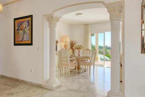 Mijas Villa Sleeps 8 Pool Air Con Wifi