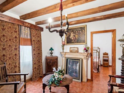 Timeless Holiday Home In Membrio With Swimming Pool