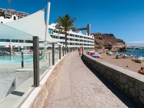 Beach Apartment In Playa Del Cura 323