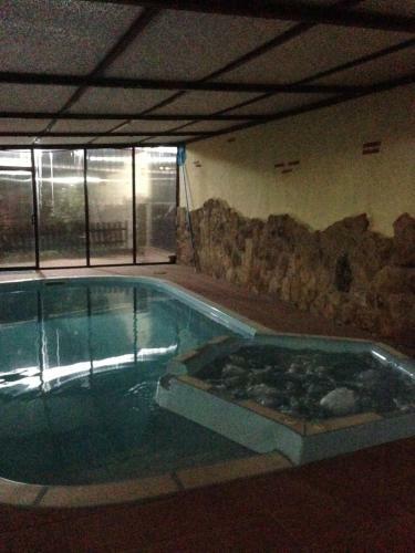 Casa Rio Alberche Y El Cortijo de Gredos