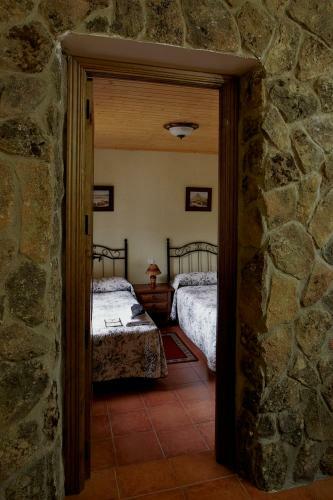 Casa Rio Alberche Y El Cortijo de Gredos
