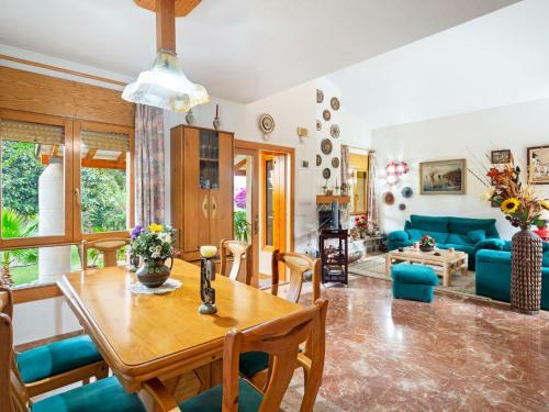 Swanky Villa In Orihuela With Garden