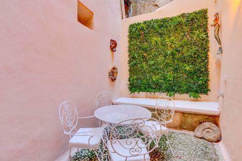 Vintage Palma Palace Apartments Ti