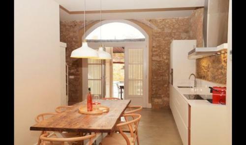 Apartment In Pals Sleeps 4 With Pool And Air Con