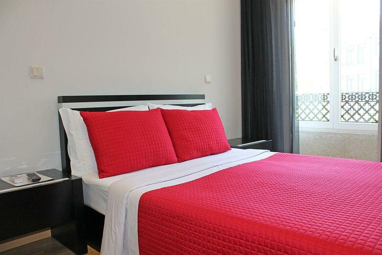 Hostal Vivacity Porto - Rooms & Apartments