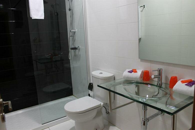 Hostal Vivacity Porto - Rooms & Apartments