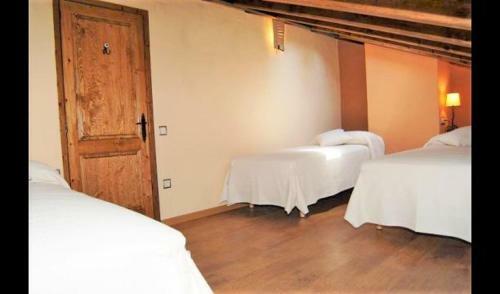 Perafita Villa Sleeps 32 With Pool And Air Con