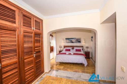 Villa Valentina - Lh156 By Villas Now Ltd