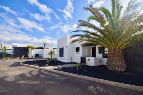 210 - Villa Tisalaya By Villas Now Ltd