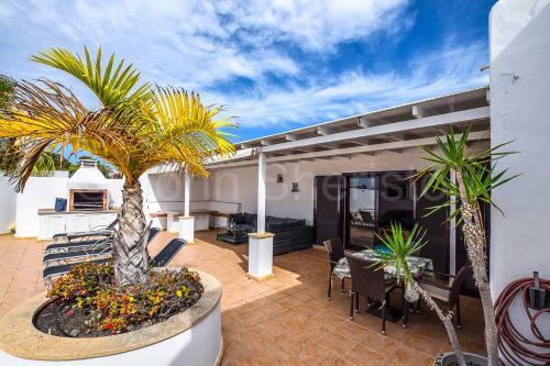 Villa Michelle - Lh114 By Villas Now Ltd