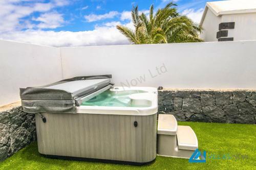 Villa Alegranza - Lh190 By Villas Now Ltd