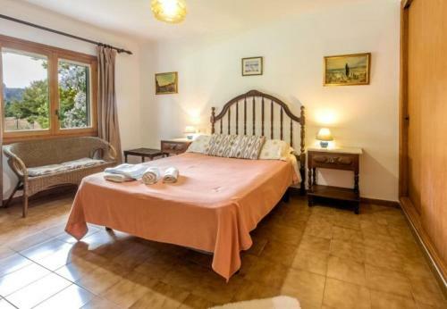 Pollenca Villa Sleeps 6 With Pool Air Con And Wifi