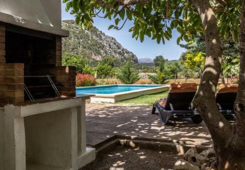 Pollenca Villa Sleeps 6 With Pool Air Con And Wifi
