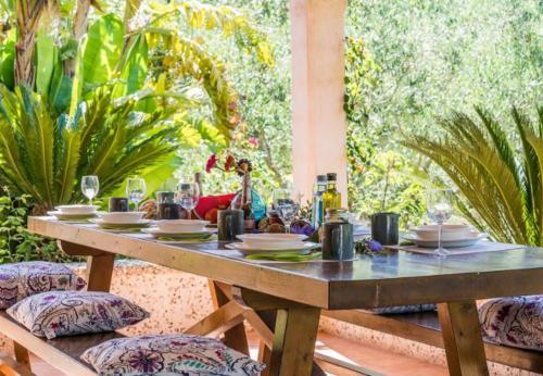 Pollenca Holiday Home Sleeps 6 With Pool And Air Con