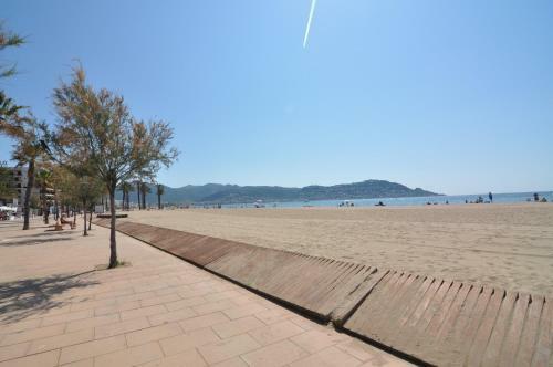 Apartamento Rnet - Rhc- 2214 - Rosas Holiday Center