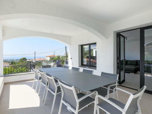 Elegant Villa In Roses With Private Swimming Pool