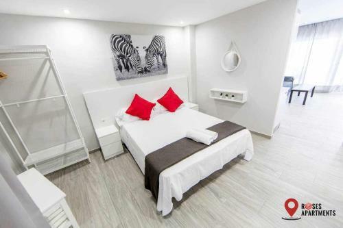 Roses Apartments Red Loft Vista Mar Lateral