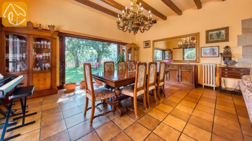Sant Genis de Palafolls Villa Sleeps 10 Pool Wifi