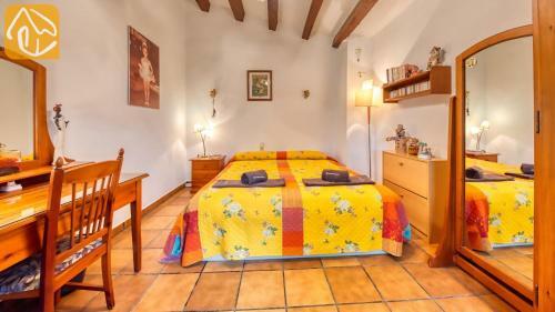 Sant Genis de Palafolls Villa Sleeps 10 Pool Wifi