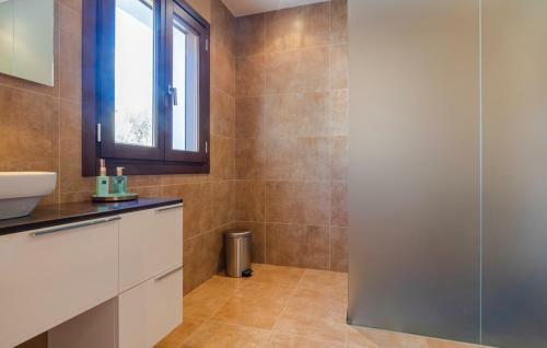 La Quinta Villa Sleeps 14 With Pool And Air Con