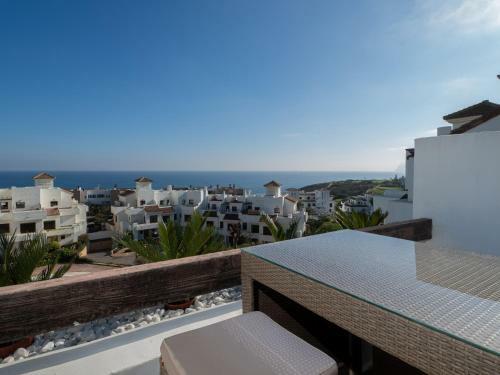 2305 - Luxury Villa With Sea View And Pools