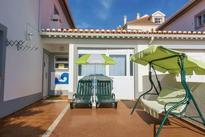 H2o Surfguide Hostel