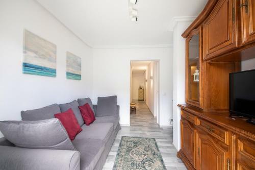 Beautiful Apartment With Terrace - Prime Location!