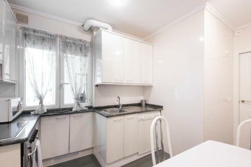 Beautiful Apartment With Terrace - Prime Location!