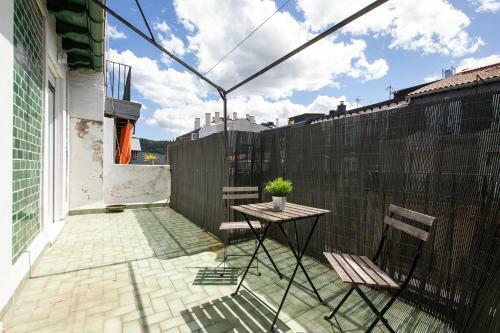 Beautiful Apartment With Terrace - Prime Location!