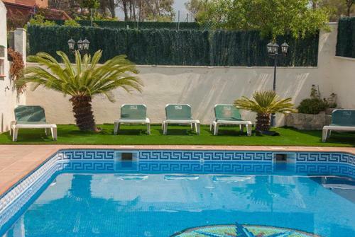 Santa Oliva Villa Sleeps 8 Pool Wifi