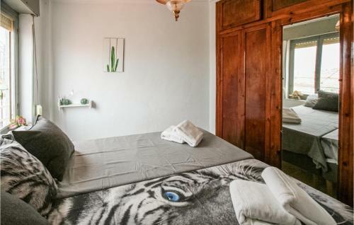 Nice Apartment In Santa Pola With 3 Bedrooms