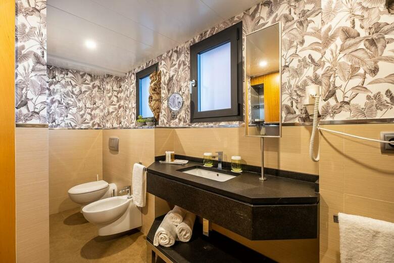 On Suites Sevilla Apartments Designed For Adults