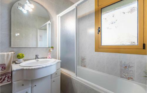 Amazing Home In Sils W/ 3 Bedrooms