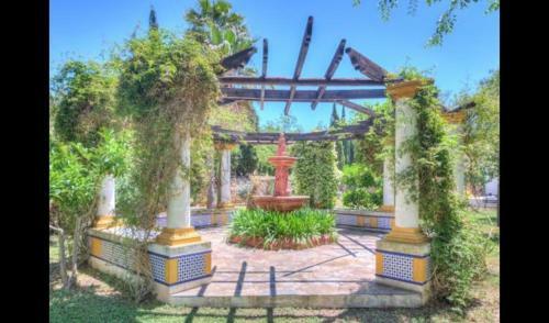 Sitges Villa Sleeps 20 With Pool And Air Con