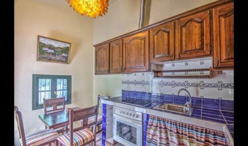 Sitges Villa Sleeps 20 With Pool And Air Con