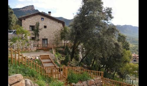 Solsona Villa Sleeps 24 With Pool
