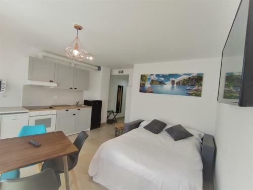 Apartamentos Playa de Covachos