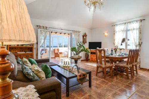 Villa R�stica Con Piscina Privada
