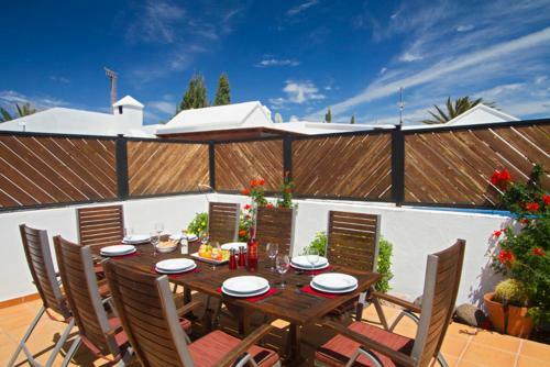 Villa Natalie - 5 Bedroom Swimming Pool With Jacuzzi