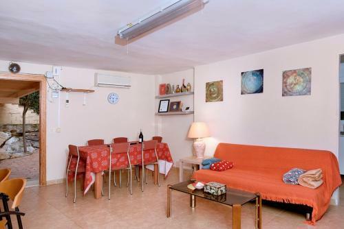 Calicanto House & Pool