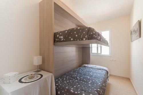 Lets Holidays Apartment La Guardia