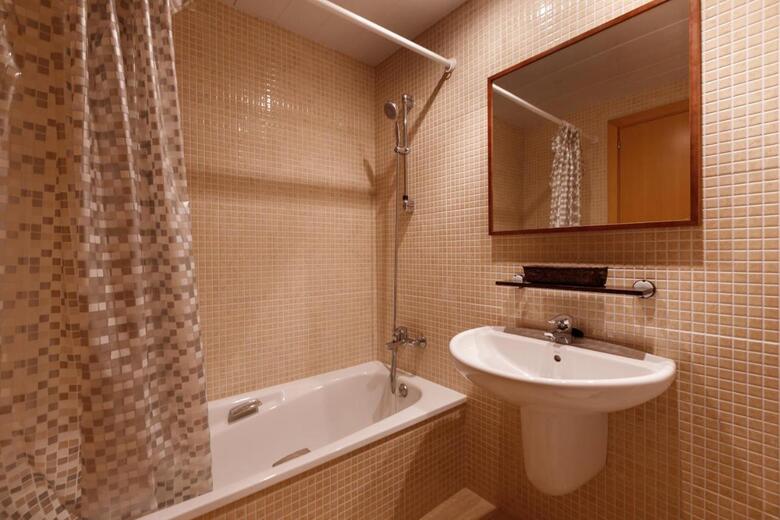 Villa Lets Holidays Big Terrace House With Parking