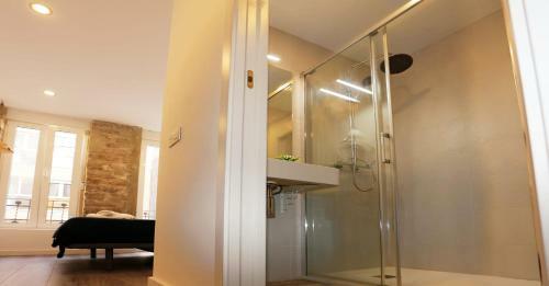 Apartamento Charming Loft With Swimming Pool Near Centre