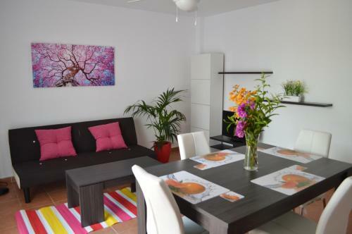 Ground Floor Apartment 1 Bdr, Private Patio, South Facing